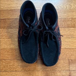 Clarks Men's Black and Orange Loafers